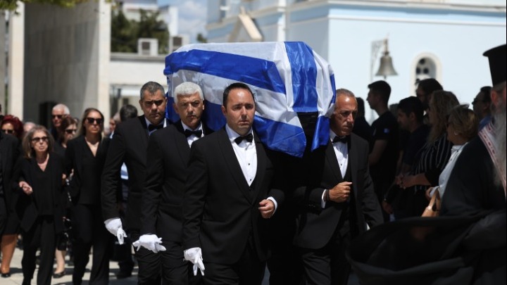 Αντίο στον Δημήτρη Κωνσταντάρα: Τελευταία ανάσα στο Α' Νεκροταφείο Αθηνών
