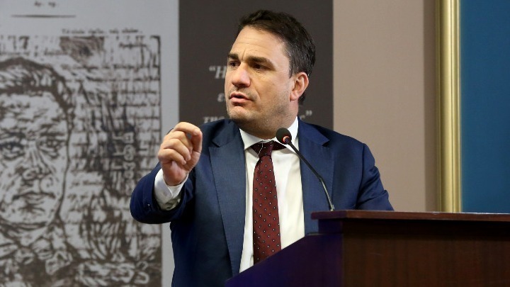 Κριτική του Κώστα Τσουκαλά στις εξαγγελίες του πρωθυπουργού