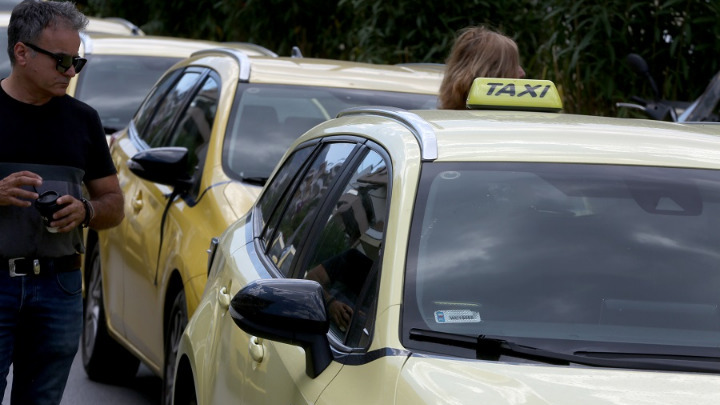 Απεργία ταξί: Αντίσταση ενάντια στην κυβέρνηση και τα οικονομικά συμφέροντα