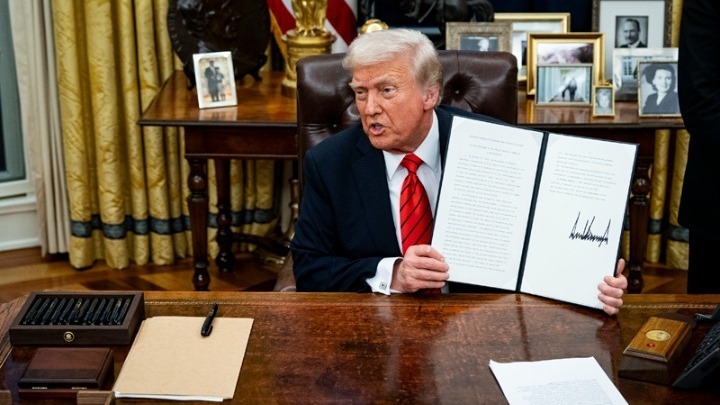 Επικίνδυνοι τελωνειακοί δασμοί απειλούν τη ρωσική οικονομία