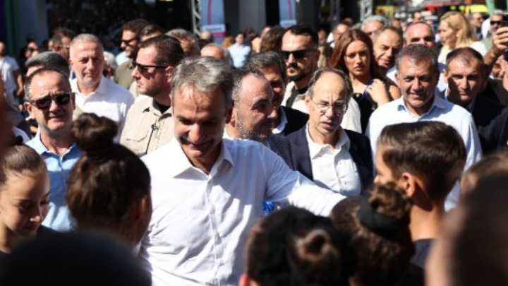 Συνάντηση του Κυριάκου Μητσοτάκη με πολίτες στο Χαϊδάρι