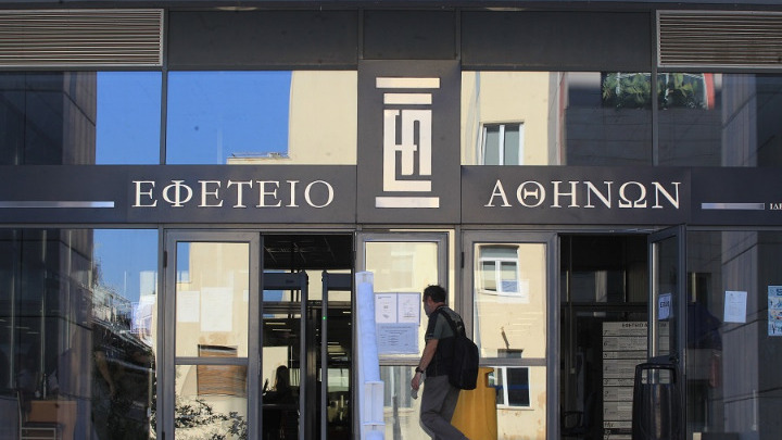 Ανακρίνεται ο Νίκος Πλακιάς για τη σιδηροδρομική τραγωδία στις Τέμπες