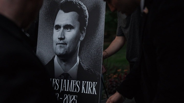 Συγκλονιστική Ομιλία της Χήρας του Τσάρλι Κερκ: "Η Φωνή του Θα Παραμείνει"