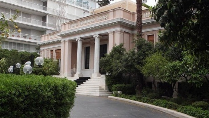 Αντιπαράθεση ΠΑΣΟΚ - Κυβέρνησης για το κόστος των προγραμμάτων