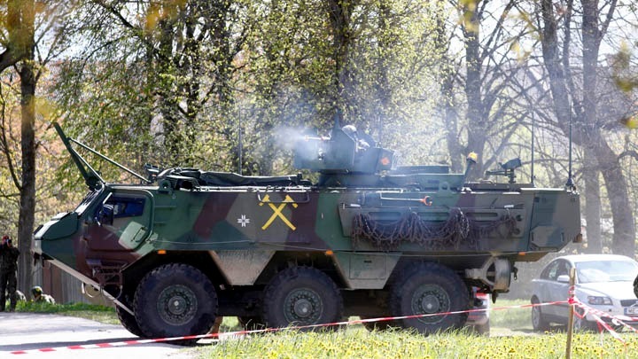 Η Λετονία Παρέδωσε Νέα Οχήματα ΤΟΜΠ στην Ουκρανία Εν μέσω Πολέμου με τη Ρωσία