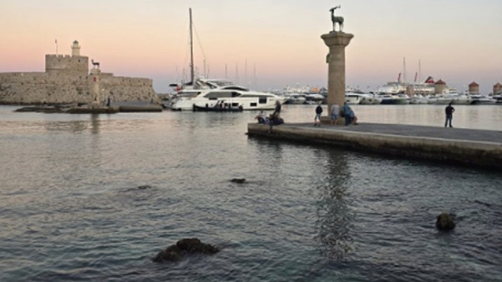 Εντυπωσιακή Αύξηση στα Τουριστικά Έσοδα της Ελλάδας