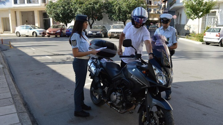 Παραβάσεις για τη μη χρήση κράνους: Η Περιφέρεια Δυτικής Ελλάδας στην 4η θέση