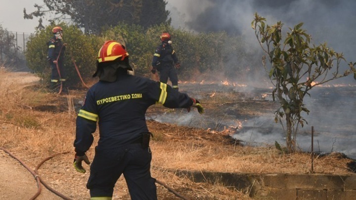 Επιχείρηση κατάσβεσης πυρκαγιάς στον Χώρο Υγειονομικής Ταφής Αγίου Νικολάου