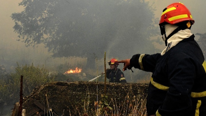 Πυρκαγιά στη Νέα Πέραμο Αττικής