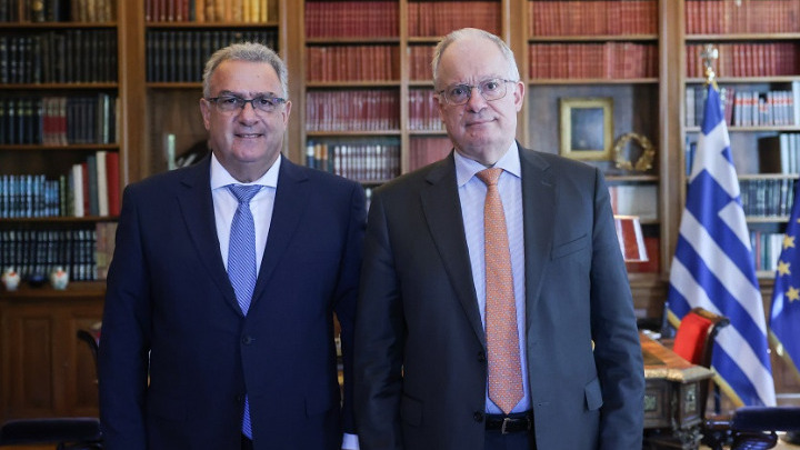 Συνάντηση Προέδρου Δημοκρατίας με Πρόεδρο ΣΕΒΕ: Ενίσχυση Εξαγωγέων και Οικονομίας