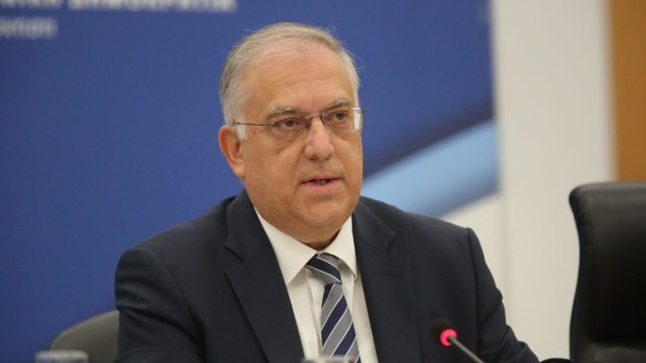 Ο Υπουργός Ανάπτυξης Τάκης Θεοδωρικάκος μιλά για ελέγχους και προστασία των καταναλωτών