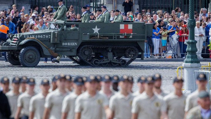 Τα αντικρουόμενα συναισθήματα των Βελγών για την ασφάλεια και τον στρατό