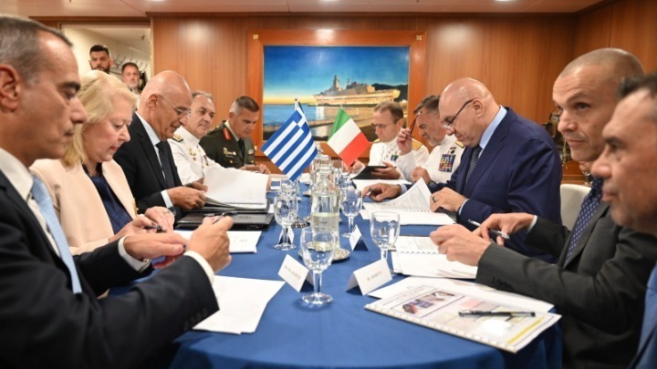 Συνεργασία Ελλάδας - Ιταλίας: Υπογράφηκε Μνημόνιο Συνεργασίας για την Απόκτηση Ιταλικών Φρεγατών
