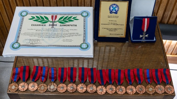 Ειδική τελετή απονομής μεταλλίων στους οικείους του πεσόντα ανθυπαστυνόμου Γεώργιου Λυγγερίδη