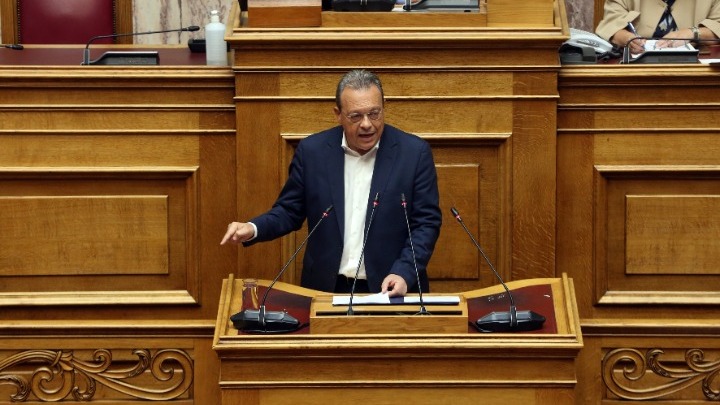 Αντιπαράθεση Φάμελλου - Δένδια: Ζητούνται σαφείς απαντήσεις