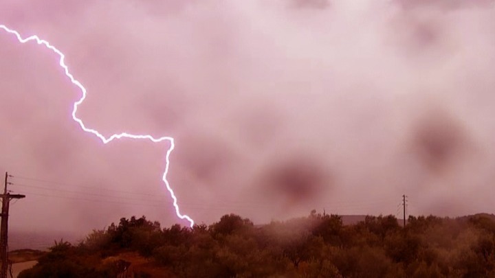 Έκτακτο Δελτίο Επικίνδυνων Καιρικών Φαινομένων: Κακοκαιρία στα Ανατολικά με Ισχυρές Βροχές και Καταιγίδες