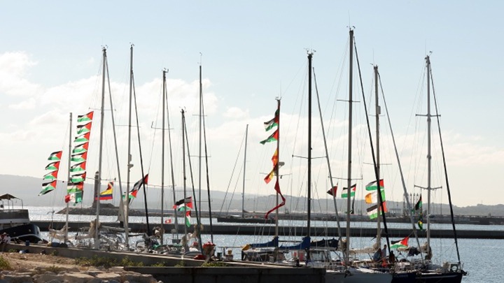 Τελευταίο πλοίο ανθρωπιστικής βοήθειας στη Γάζα συνεχίζει την πορεία του