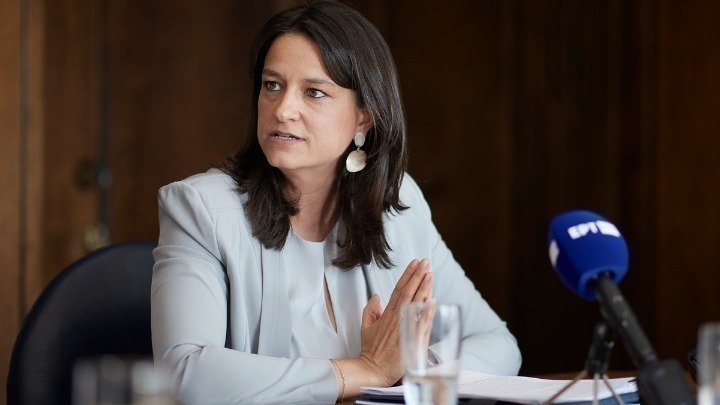 Αύξηση Υπερωριών: Η Υπουργός Εργασίας αποκαλύπτει τα στοιχεία