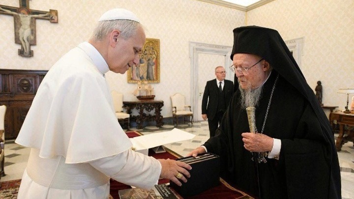 Ιστορική συνάντηση Παπα - Πατριάρχη για την επέτειο της Α' Οικουμενικής Συνόδου