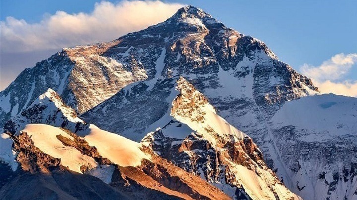 Χιονοθύελλα στο Έβερεστ: Πάνω από 200 πεζοπόροι παγιδευμένοι στην ανατολική πλευρά