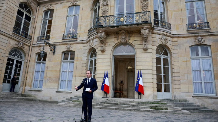 Συνάντηση και διαπραγματεύσεις στο πρωθυπουργικό μέγαρο της Γαλλίας