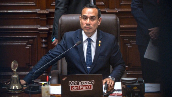 Ανατροπή εξουσίας στο Περού: Ο Χοσέ Χερί ανέλαβε την προεδρία μετά την καθαίρεση της Ντίνα Μπολουάρτε