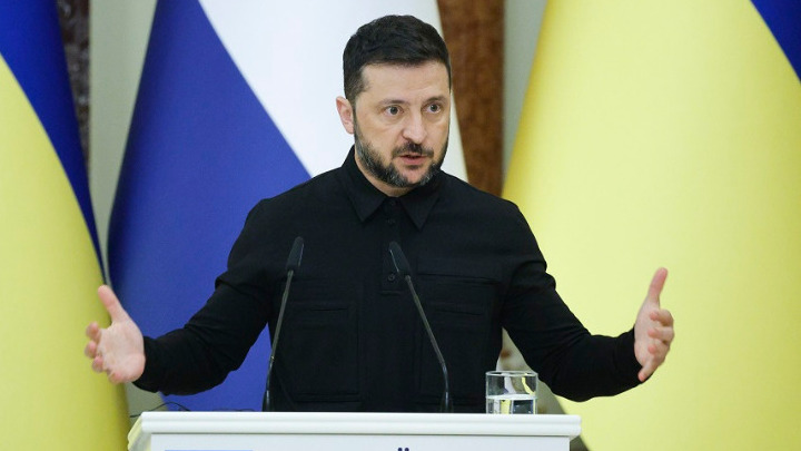 Ουκρανία: Ζελένσκι καλεί σε αποφασιστική δράση μετά τη ρωσική επίθεση