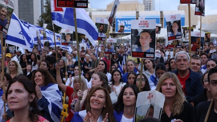 Απελευθέρωση Ισραηλινών Ομήρων στη Γάζα: Συγκίνηση και Αναμονή