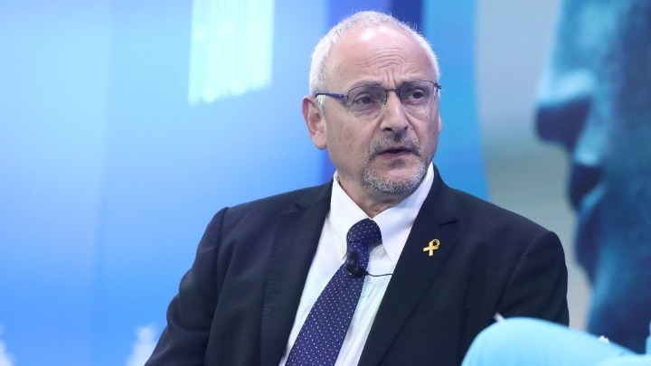 Ελευθέρωση Ομήρων: Η Συγκινητική Επιστροφή στο Σπίτι