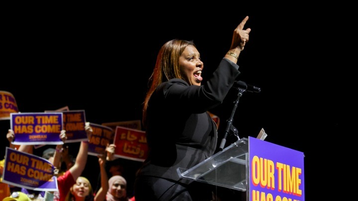 Η δικαστικός Λετίσια Τζέιμς υποστηρίζει τον Ζοράν Μαμντάνι στις εκλογές της Νέας Υόρκης