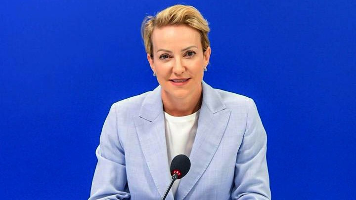 Αναλυτική Ανάλυση: Η Εκπρόσωπος της ΝΔ Απαντά στην Παραπληροφόρηση για το Μνημείο του Άγνωστου Στρατιώτη