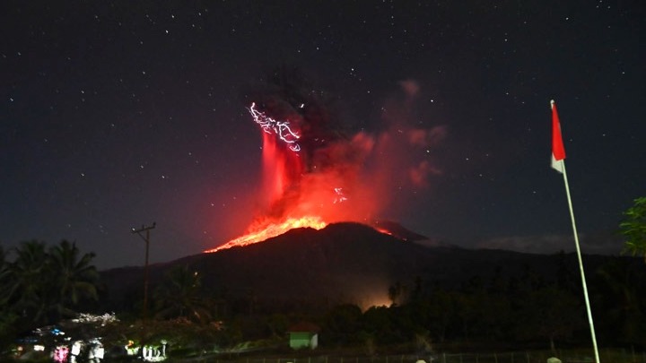 Εκρηκτική δραστηριότητα στο ηφαίστειο Λεουοτόμπι Λάκι-Λάκι