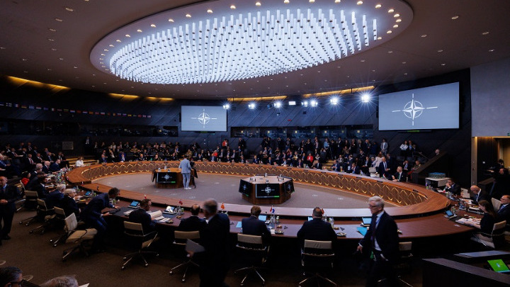 Συνεδρίαση Υπουργών Άμυνας ΝΑΤΟ και ΕΕ: Επικεντρώνονται στην Απειλή της Ρωσίας και την Υποστήριξη της Ουκρανίας