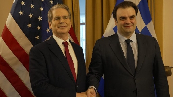 Σημαντική συνάντηση Πιερρακάκη - Bessent για οικονομικές σχέσεις Ελλάδας - ΗΠΑ