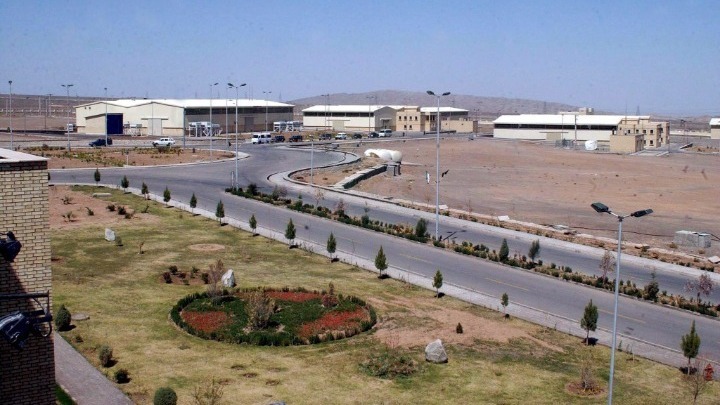 Το Ιράν Ανακοινώνει το Τέλος της Πυρηνικής Συμφωνίας: Οι Εξελίξεις και οι Αντιδράσεις