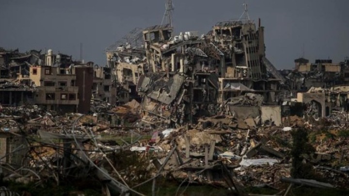 Ανθρωπιστική κρίση στη Γάζα: Ο Φλέτσερ του ΟΗΕ επισκέπτεται τον κατεστραμμένο θύλακα