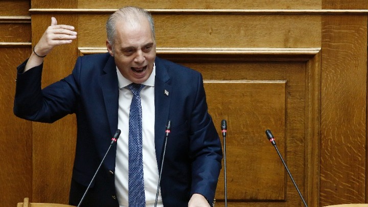 Έντονες επικρίσεις του Κυριάκου Βελόπουλου στη Βουλή