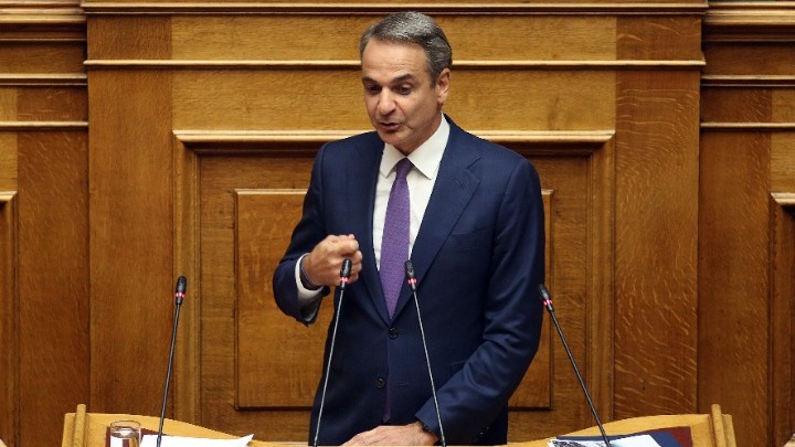 Μητσοτάκης: "Υπερασπίζομαι εθνική ευθύνη και δημοκρατική ευαισθησία"