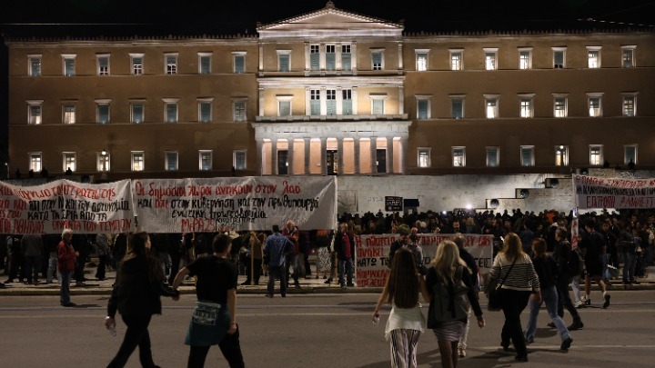 Διαμαρτυρία στην Πλατεία Συντάγματος για τον 'Αγνωστο Στρατιώτη