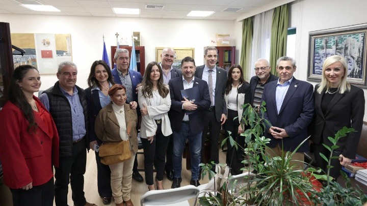 Επίσκεψη περιφερειάρχη στον Δήμο Αλίμου: Αναβαθμίσεις υποδομής και αντιπλημμυρικά έργα