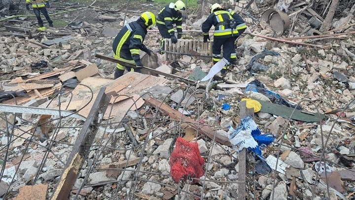 Ο Ζελένσκι ζητά νέες κυρώσεις εναντίον της Ρωσίας μετά την επίθεση στο Κίεβο