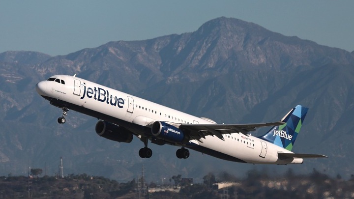 Αναγκαστική προσγείωση αεροσκάφους της JetBlue Airways στην Τάμπα της Φλόριντα