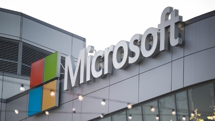 Η Microsoft επενδύει 15,2 δισ. δολάρια στην Τεχνητή Νοημοσύνη στα ΗΑΕ