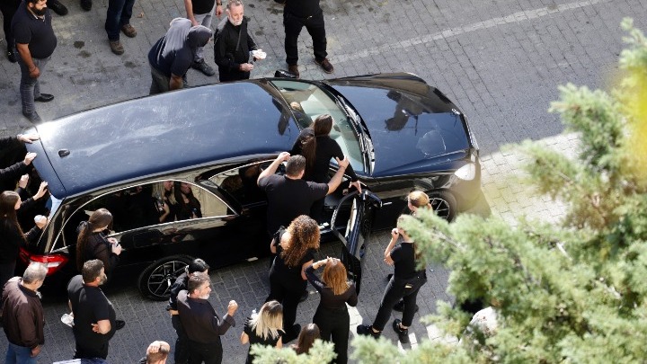 Συγκλονιστική Κηδεία 56χρονης στον Αλικιανό Χανίων