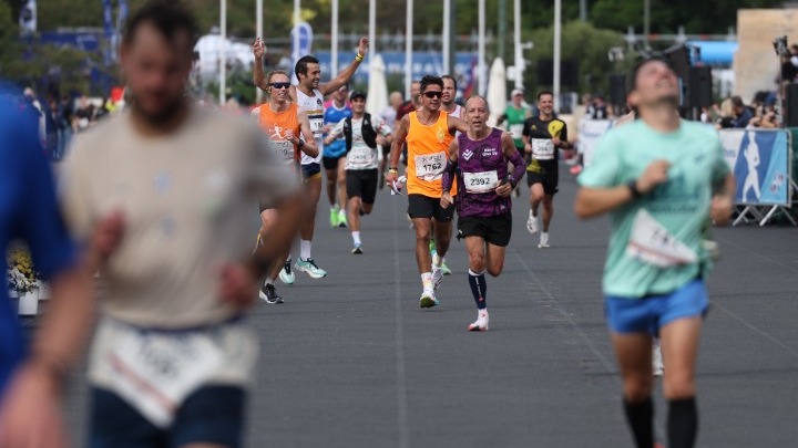 Η Περιφέρεια Αττικής και ο Αυθεντικός Μαραθώνιος: Αρωγοί στην Προώθηση του Αθλητισμού και των Υψηλών Αξιών