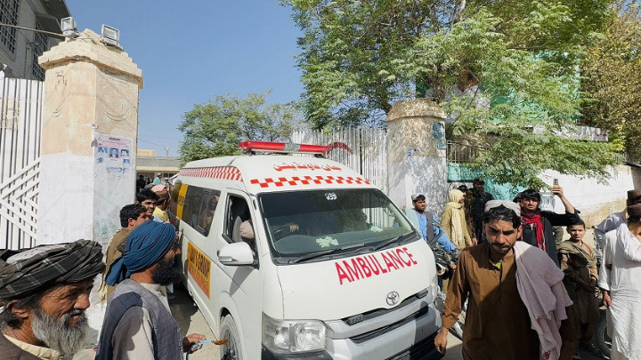 Επίθεση αυτοκτονίας έξω από δικαστήριο στο Πακιστάν