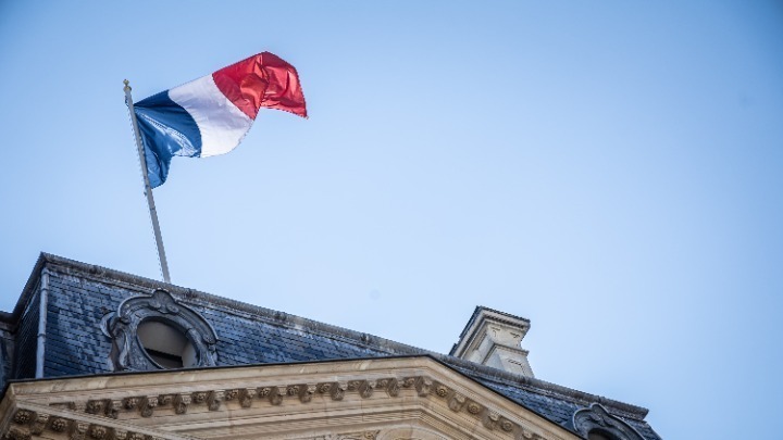 Η Γαλλία εκφράζει ανησυχία για δίωξη εκλεγμένου δημάρχου στην Κωνσταντινούπολη