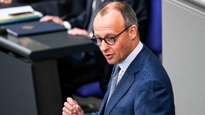 Ο Γερμανός Καγκελάριος Φρίντριχ Μερτς Διαβεβαιώνει για την Αποφυγή Απέλασης Προσφύγων