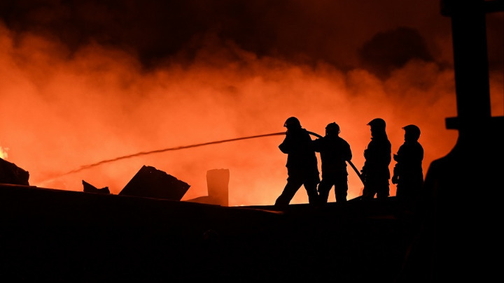 Έρευνα για τις αιτίες των πυρκαγιών στη βόρεια Αλγερία
