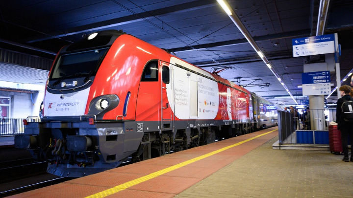 Έκρηξη σε Πολωνική Σιδηροδρομική Γραμμή: Ανεξήγητη Δολιοφθορά